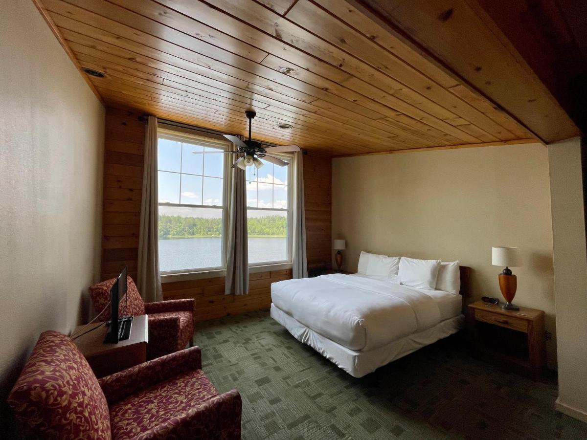 Hanging Horn Lakeside Resort Moose Lake 외부 사진