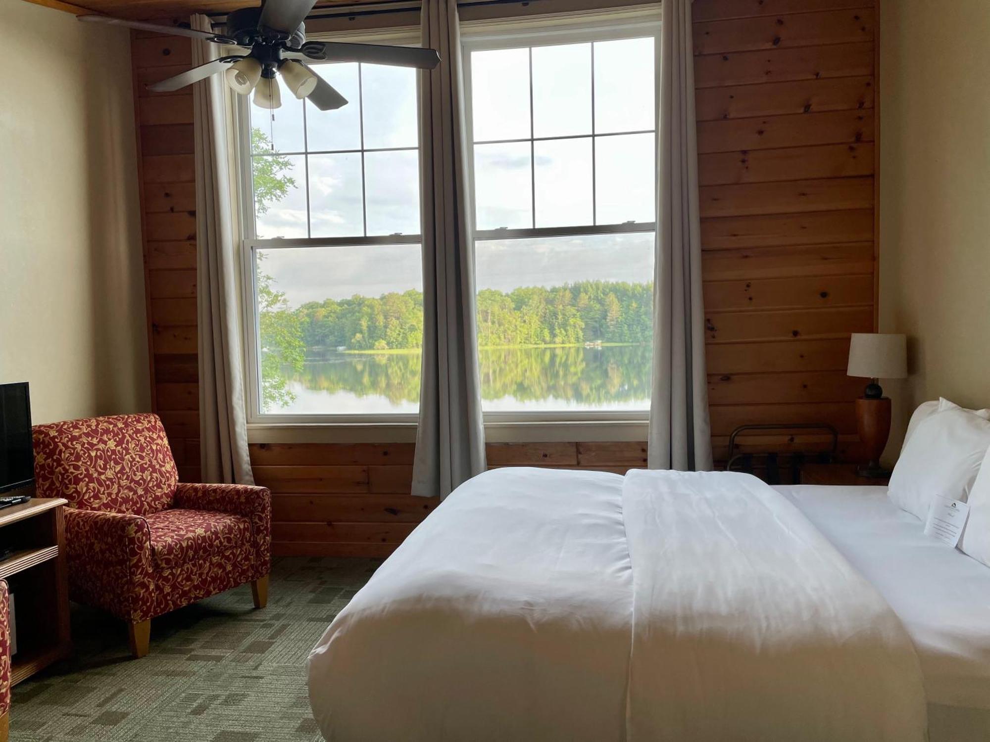 Hanging Horn Lakeside Resort Moose Lake 외부 사진