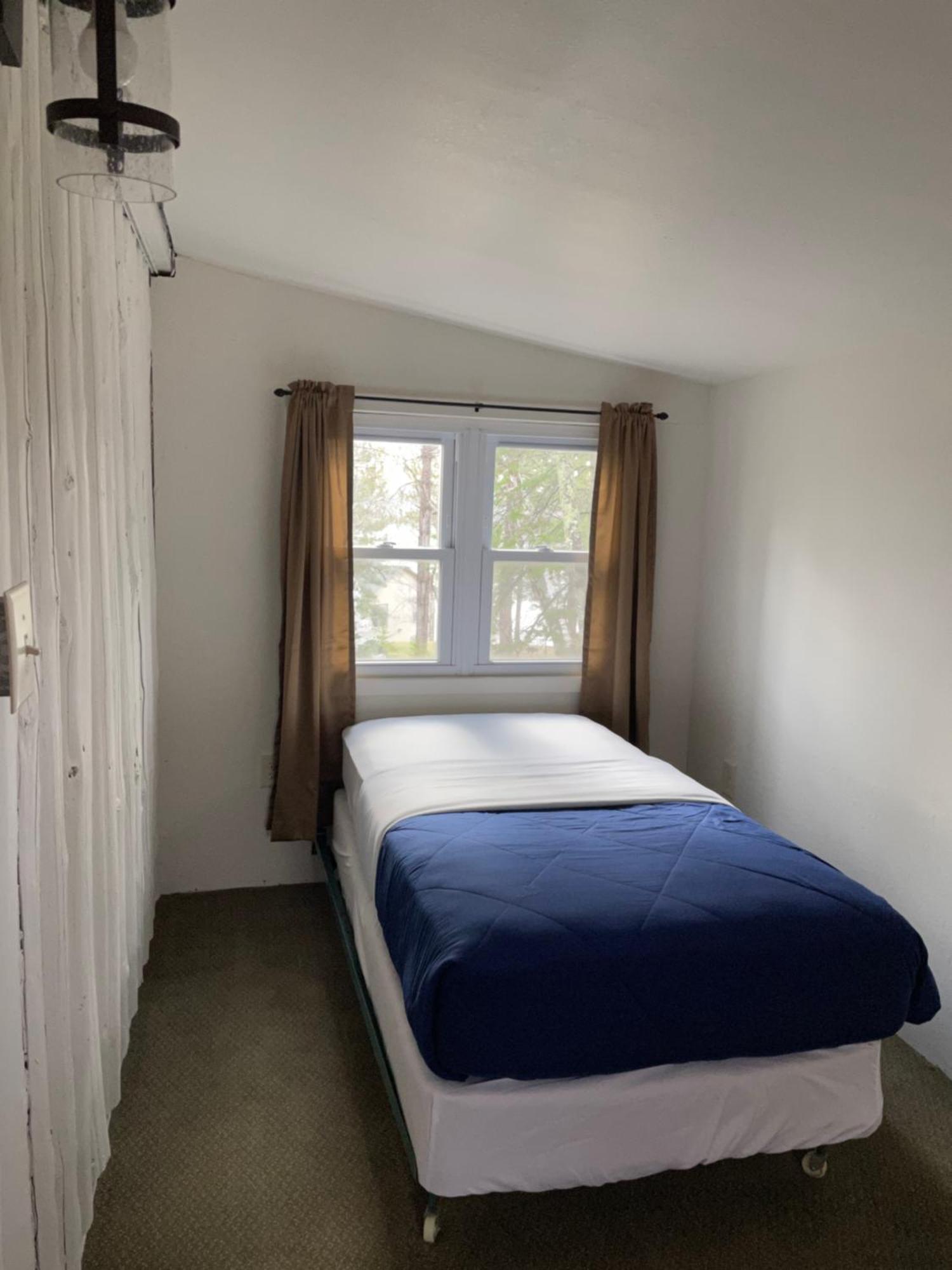 Hanging Horn Lakeside Resort Moose Lake 외부 사진