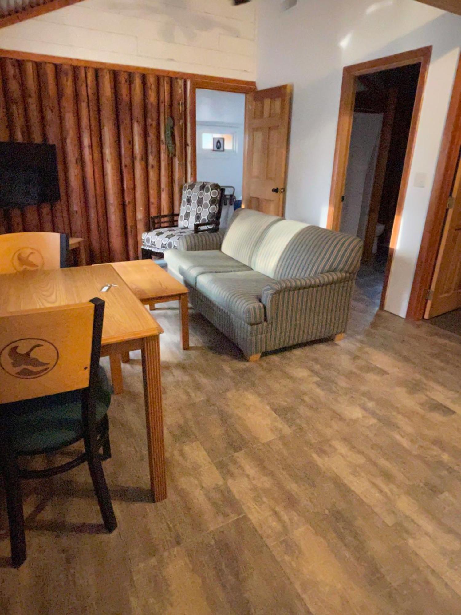 Hanging Horn Lakeside Resort Moose Lake 외부 사진