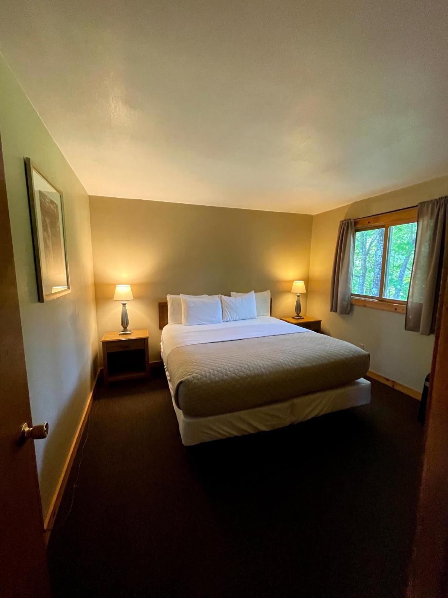 Hanging Horn Lakeside Resort Moose Lake 외부 사진