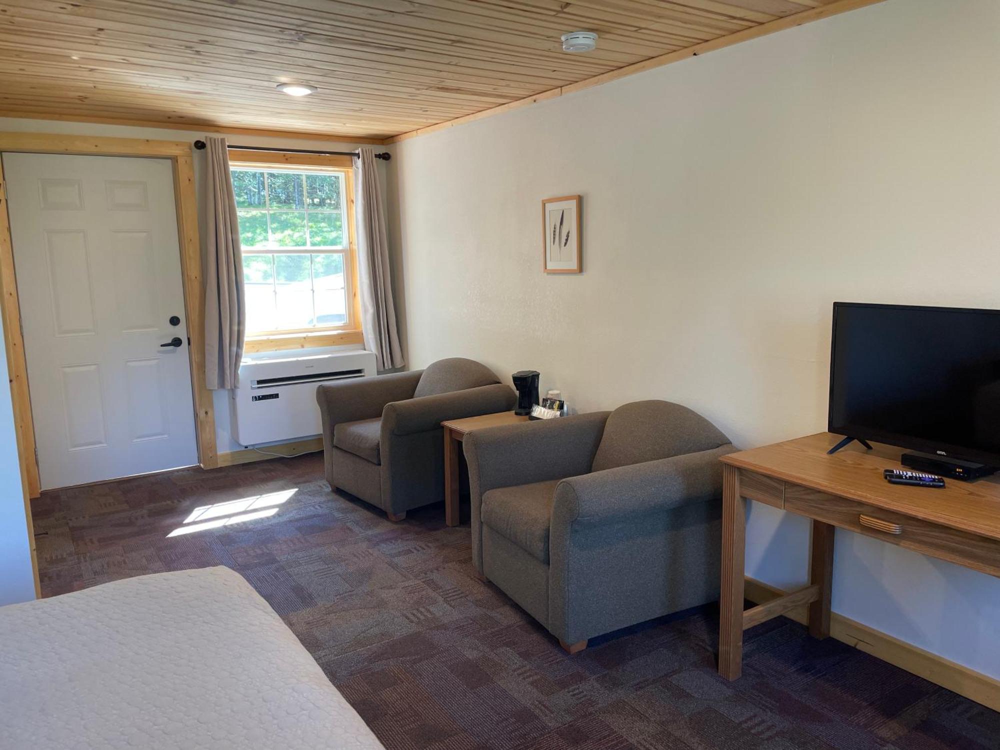 Hanging Horn Lakeside Resort Moose Lake 외부 사진