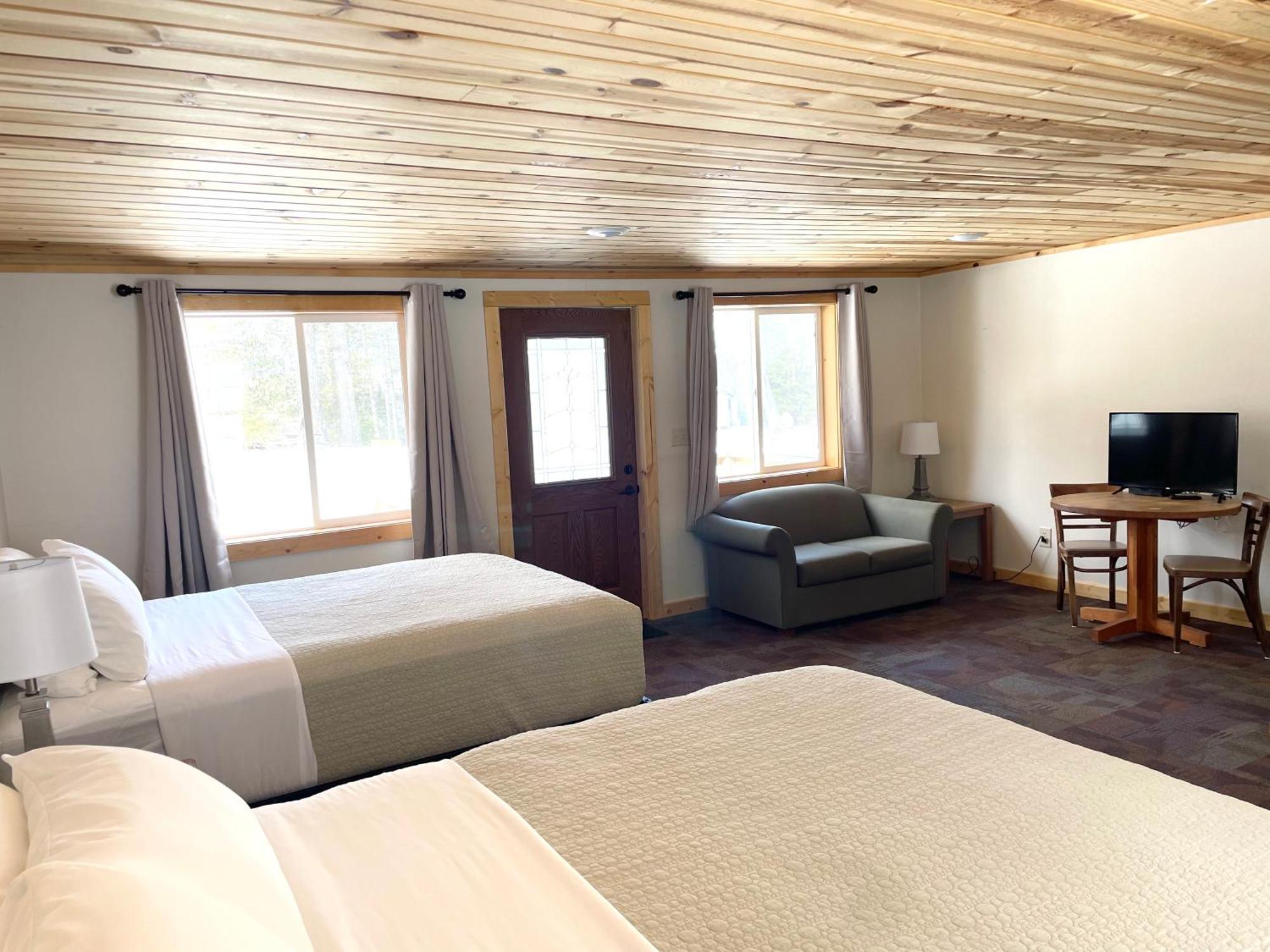 Hanging Horn Lakeside Resort Moose Lake 외부 사진