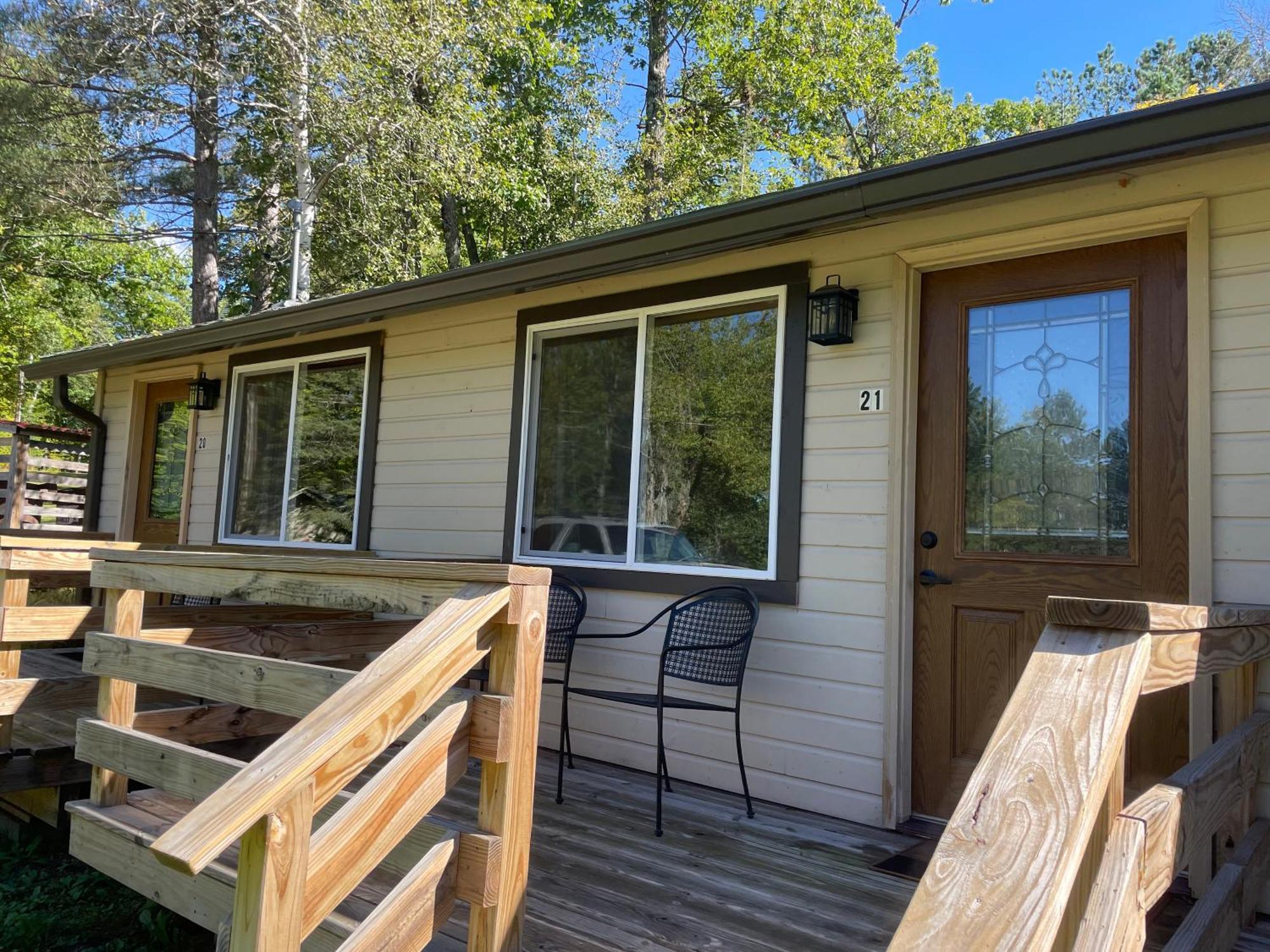 Hanging Horn Lakeside Resort Moose Lake 외부 사진